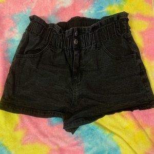 😎 Cute black jean shorts 😎